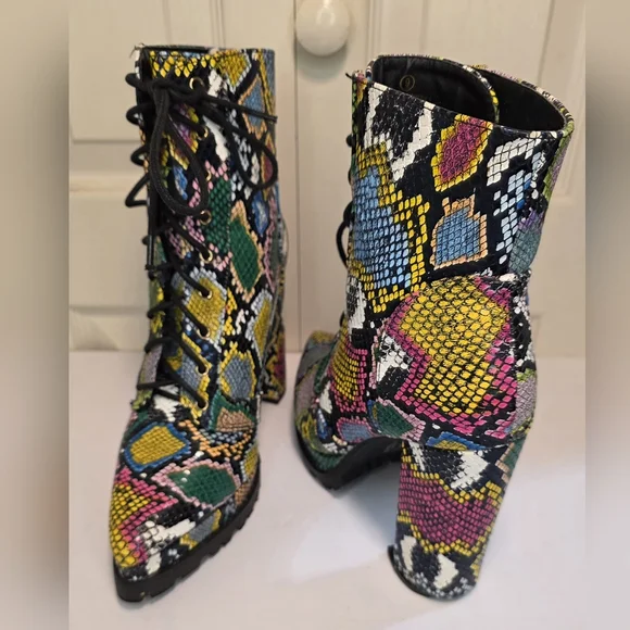 Women's Snakeskin Effect Ankel Bootie Pointed Toe Size 9 - Picture 2 of 5